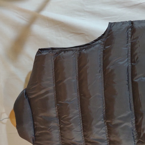 NWT Men's Zip-Up Puffer Vest - Gray - Size Large by Champs Sports Gear - Picture 7 of 15